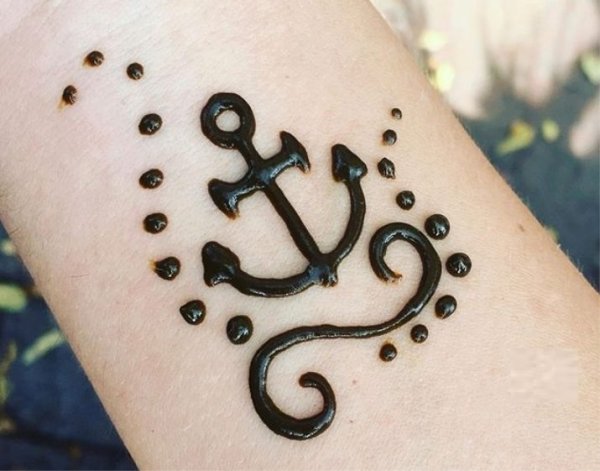 Маленькие рисунки хной