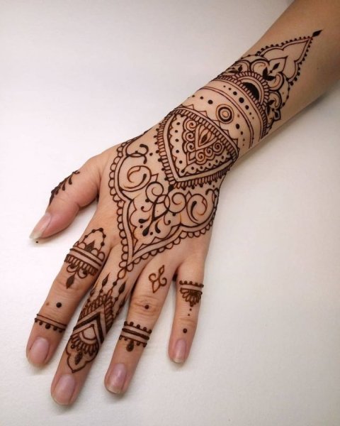 Хна на руке