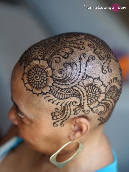 Тату хной на голове