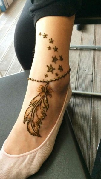 Хна на лодыжке