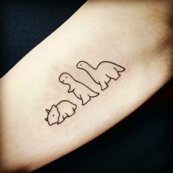 Тату динозавр маленький