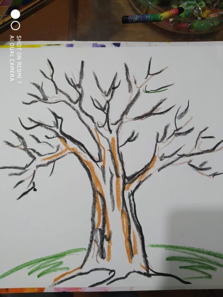 Дерево восковыми мелками