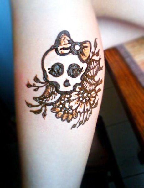 Череп из хны