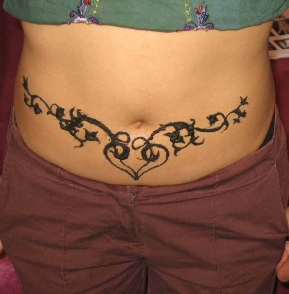 Тату хной на животе для девушек