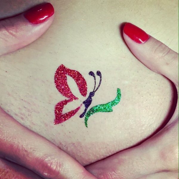 Тату на бикини