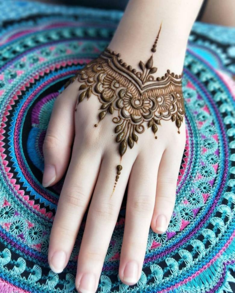 Менди тату хной