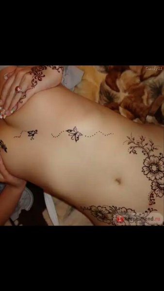 Мехенди на теле на животе
