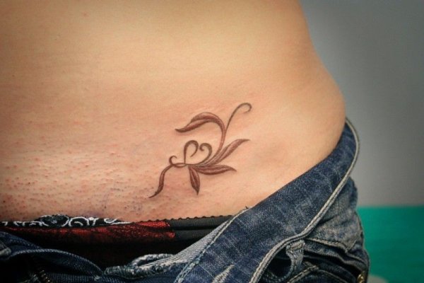 Тату на животе женские маленькие