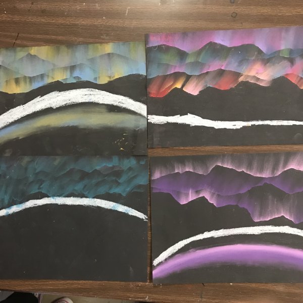 Рисование Северное сияние мелками