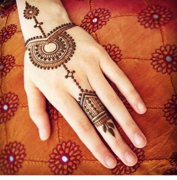 Мехенди небольшое