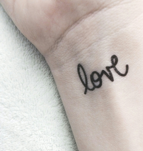 Мехенди надписи