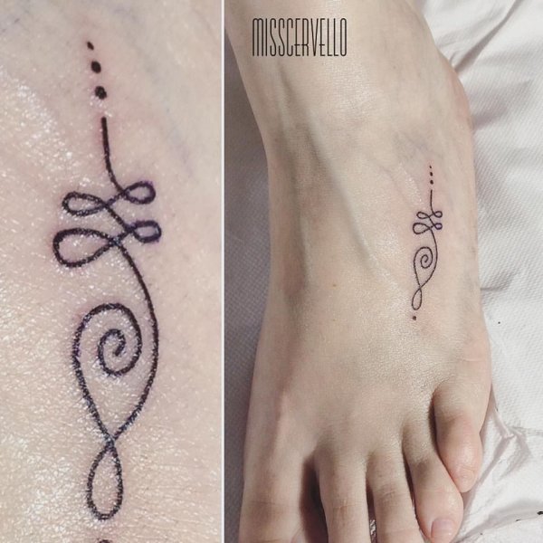 Красивые надписи хной на руке