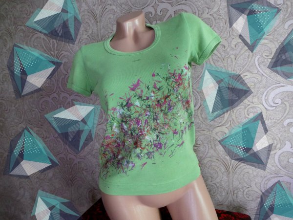 Украсить футболку восковыми мелками