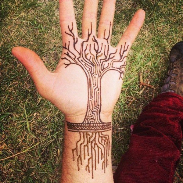 Тату хной дерево