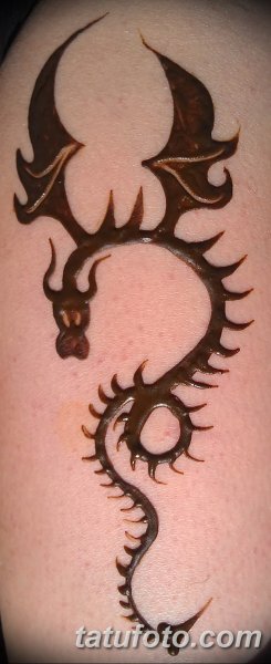 Мехенди дракон на руке