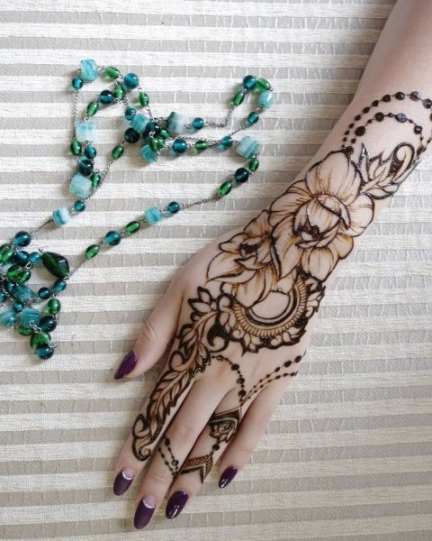 Тату хной необычные