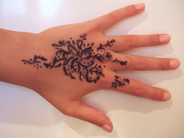 Татуировки хной легкие
