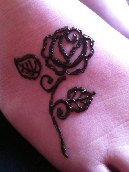Розочки для руки с хной