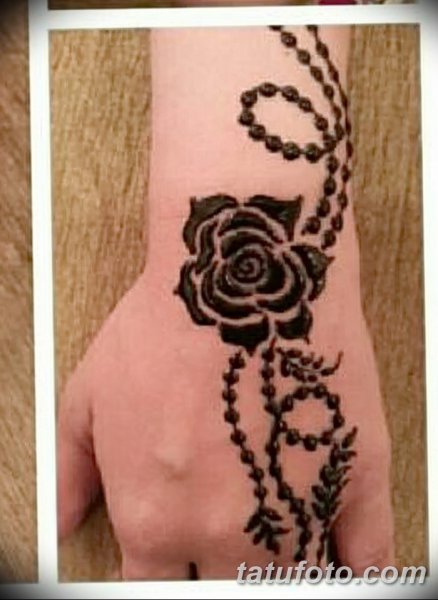 Тату хной роза