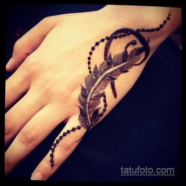 Перо мехенди тату