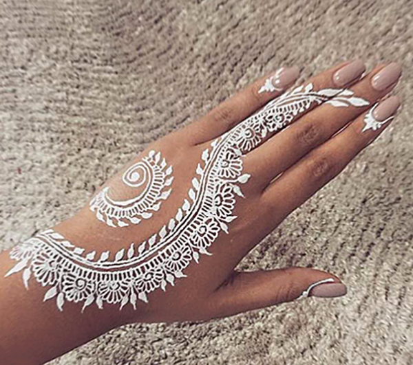 Марокканские узоры хной на руках