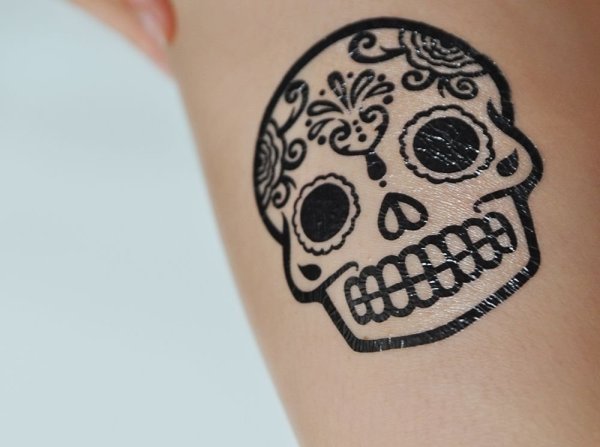 Череп рисунок хной
