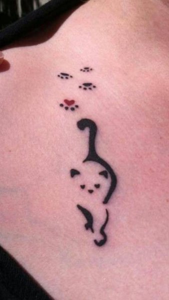 Тату кошачьи следы