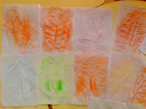 Рисование восковыми мелками осенние листья