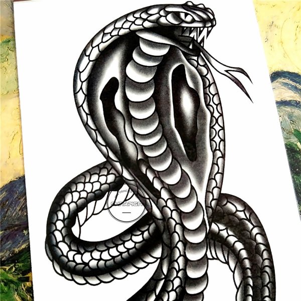 Тату Кобра с капюшоном