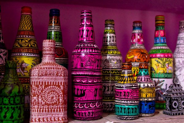 Роспись пластиковой бутылки акрилом