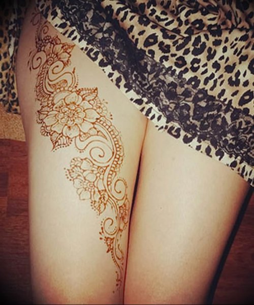 Мехенди на ляшках