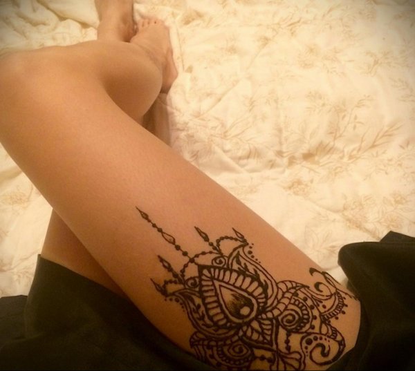 Тату хной на ноге для девушек