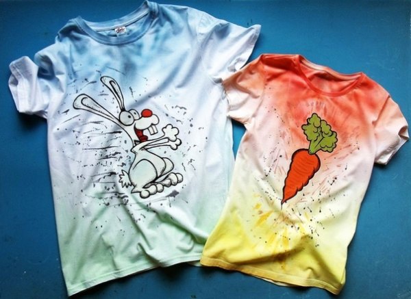 Восковыми мелками на футболке