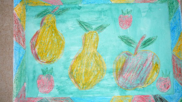 Фрукты восковыми мелками