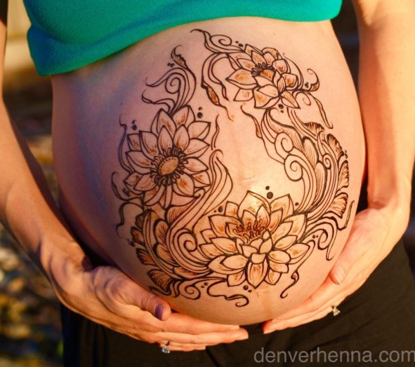 Мехенди беременный живот