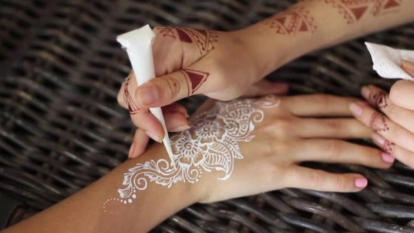 Школа мехенди Ирины Александровской