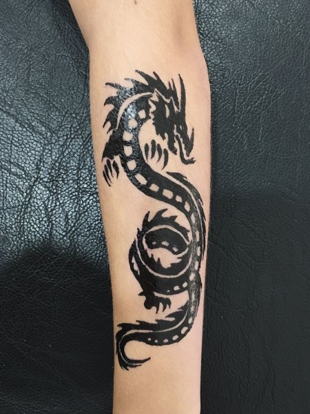 Мехенди дракон