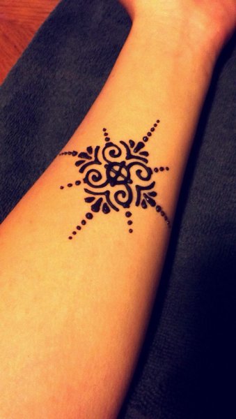 Рисунки хной небольшие