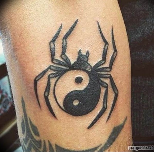 Инь Янь паук тату