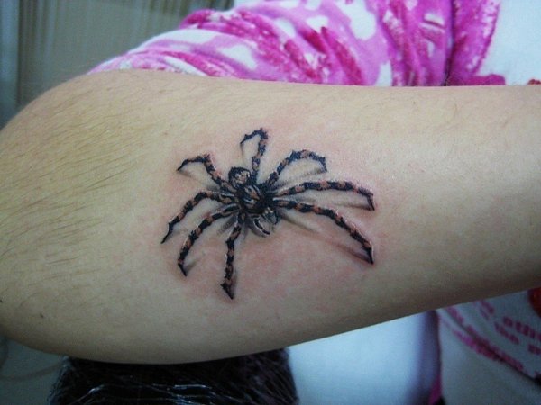 Тату хной паук