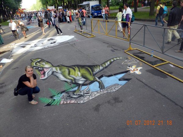 Необычные рисунки на асфальте