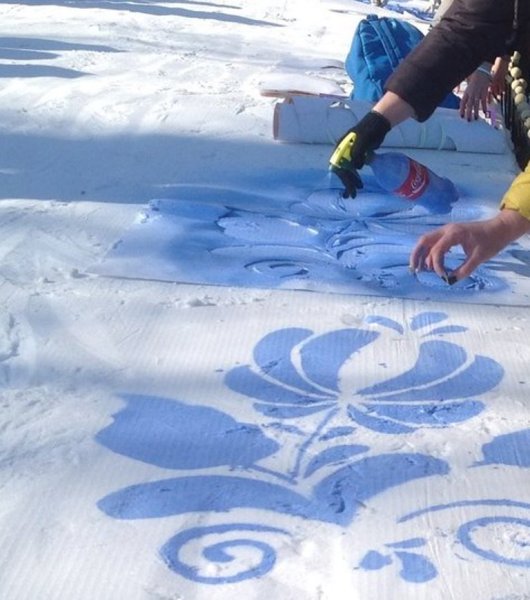 Краски на снегу