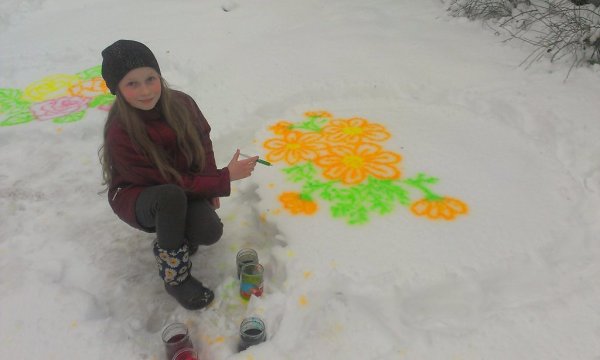 Рисуем на снегу красками