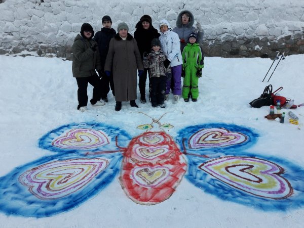 Краски на снегу