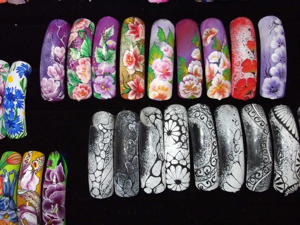 Маникюр художественная роспись