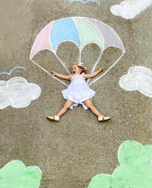 Рисунки на асфальте.