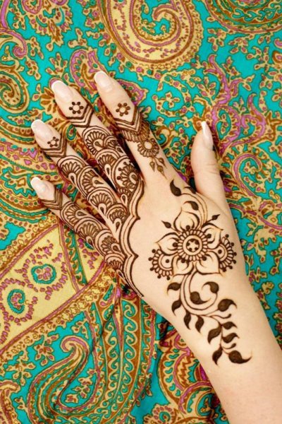 Узоры хной индийский