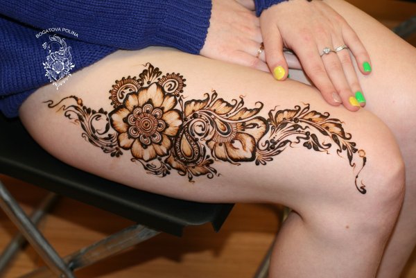 Мехенди для начинающих на плече