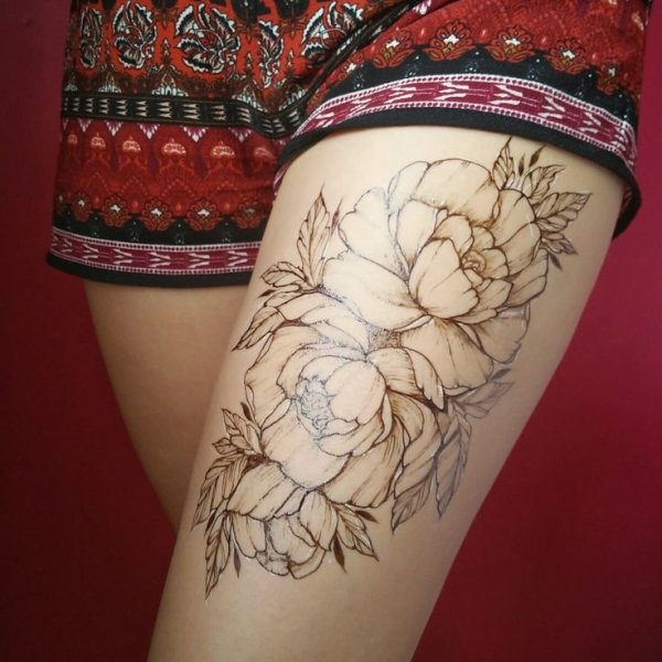 Тату хной пионы