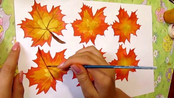 Кленовый лист красками